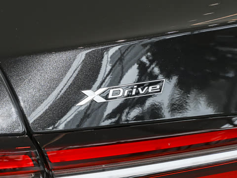 2026�� �Ŀ� 530Li xDrive M�˶���װ