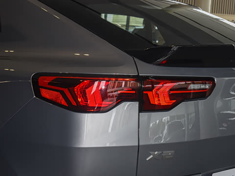 2026�� M35i