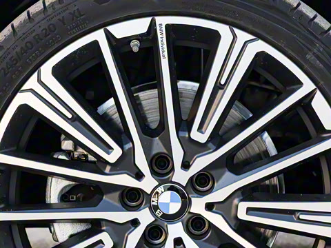 2025�� xDrive25i M�˶���ҹ��װ