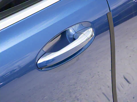 2025�� GLB 220 ʱ����