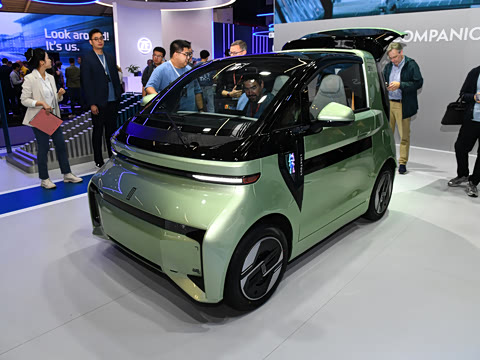 ��;���� Alumi