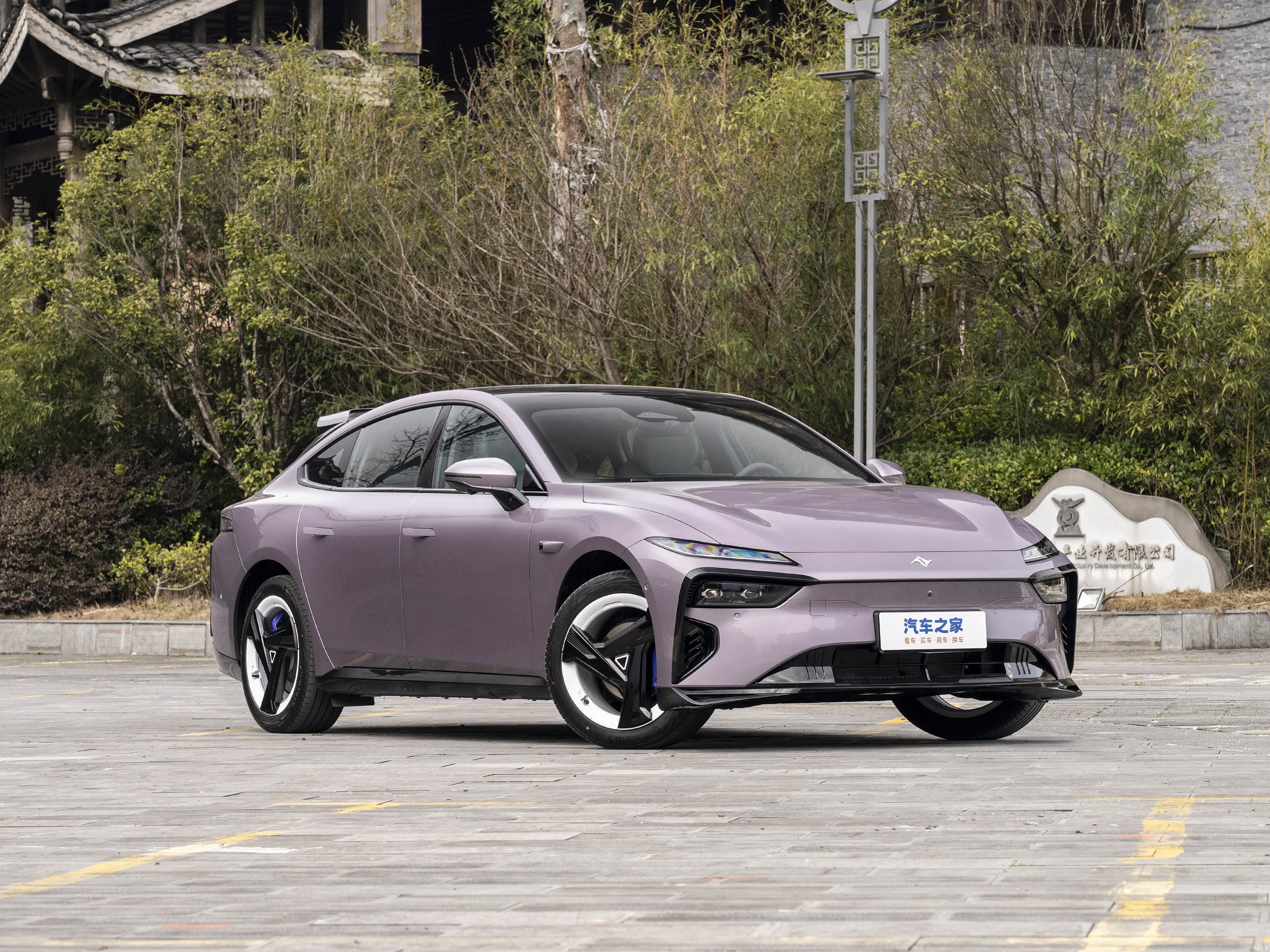 Dongfeng eπ007, миниатюра 3