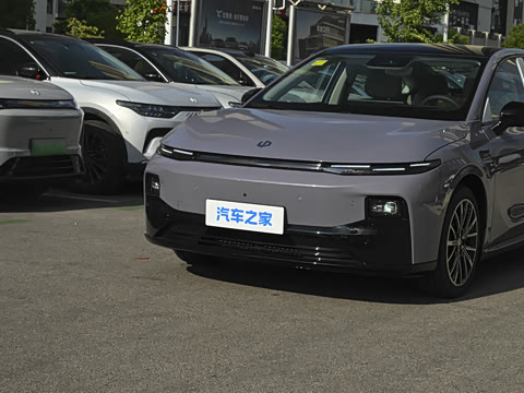 2027�� 590������