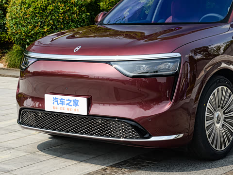 2025�� ���� Max+ ������������ 