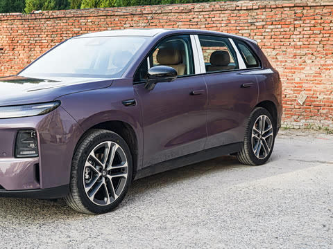2027�� 290������