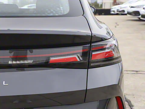 2026�� ���L 300TSI �趯��