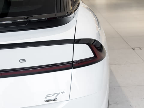 2026�� ���� 725 Max �콢��