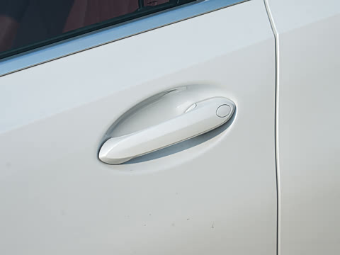 2026�� 325i M�˶���װ