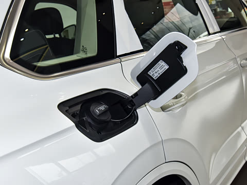 2025�� �Ŀ� 2.0TSI ��Ӱ��