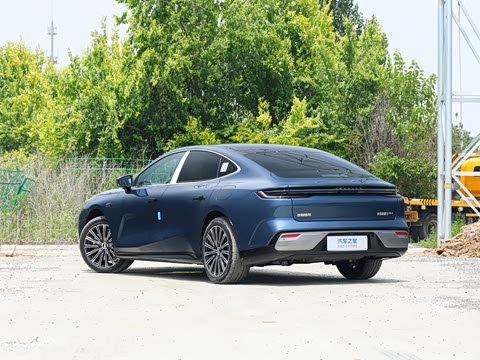 2026�� 225km EM-i Զ�����ǺӰ�