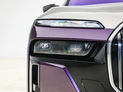 2023�� M760Le xDrive