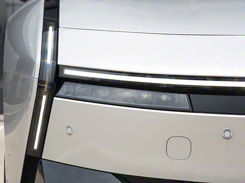 2025�� 702 ������ Ultra