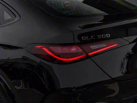 2025�� �Ŀ� GLC 300 4MATIC ����SUV