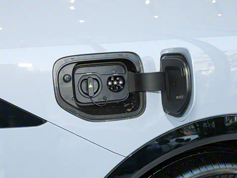 2026�� ���� 702 Max �콢��