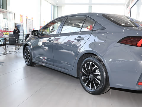 2026�� 1.8L ˫�� ��Ӣ��