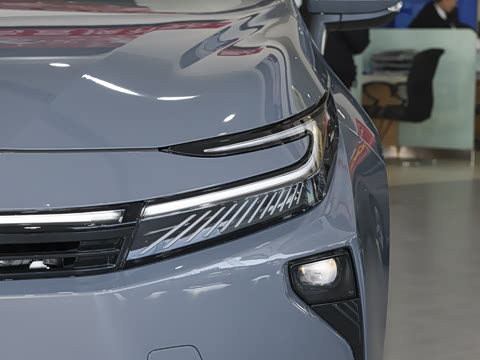 2026�� 1.8L ˫�� ��Ӣ��