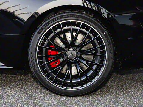 2025 Ŀ AMG CLE 53 4MATIC+ ܳ