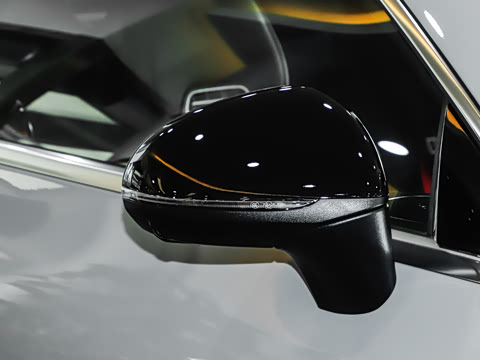 2026�� AMG CLE 53 4MATIC+ ������ܳ�