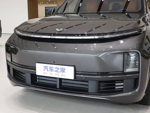 2025�� Pro ���ܻ��°�