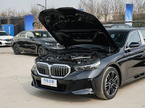 2026�� �Ŀ� 530Li ������ M�˶���װ