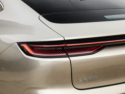 2026�� 225km EM-i Զ�����ǺӰ�