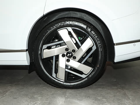 2025�� Max ������