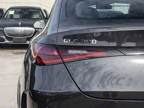 2026�� GLC 300 4MATIC ����SUV