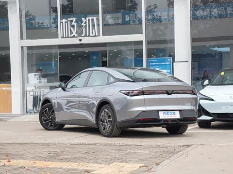 2025�� �Ŀ� 560PRO 185kW