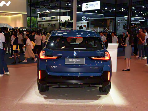 2025�� xDrive30L M�˶���ҹ��װ