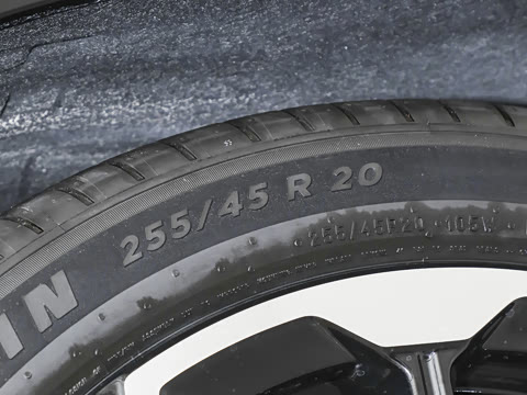 2026�� ���� 702 Max �콢��