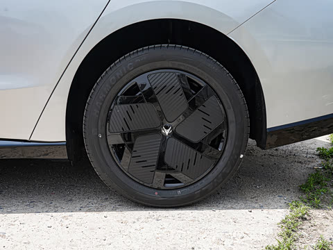 2026�� 535 PLUS�����
