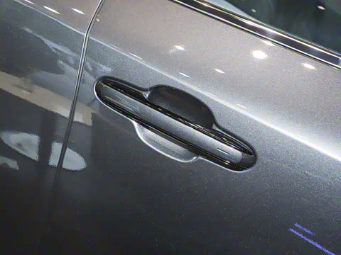 2025�� 300 ����������