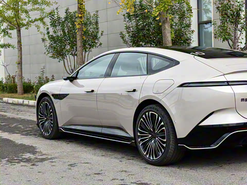 2026�� Ultra ���̰�