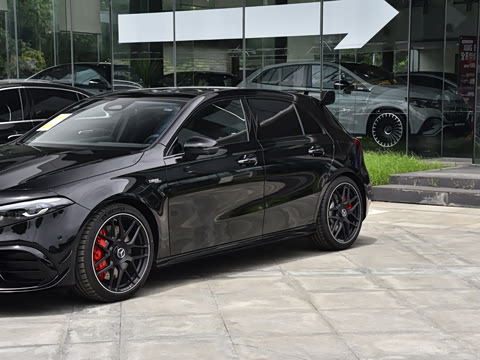 2026�� AMG A 45 S 4MATIC+