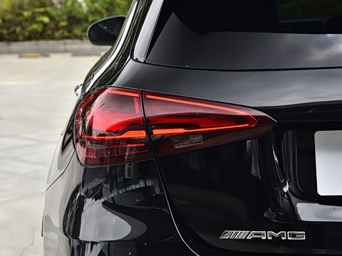 2026�� AMG A 45 S 4MATIC+