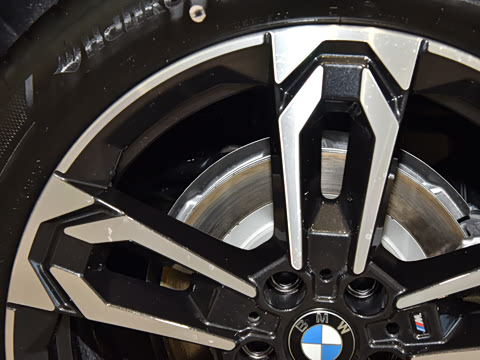 2025�� sDrive25i M�˶���װ