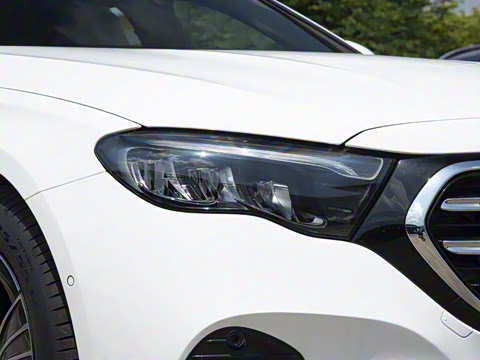 2025�� �Ŀ� E 260 L