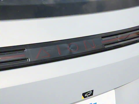 2025�� Plus 610 ������