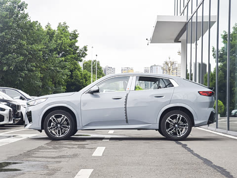 2025�� sDrive25i M�˶���װ