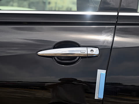 2025�� 2.0L SV �ڽ��