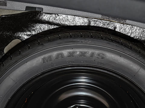 2025�� 2.0L SV �ڽ��