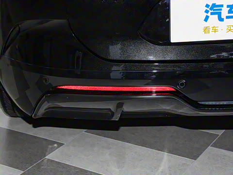 2025�� �Ŀ� Max���̰�