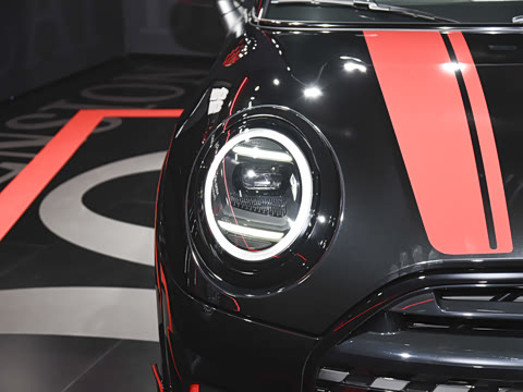 2025�� JOHN COOPER WORKS
