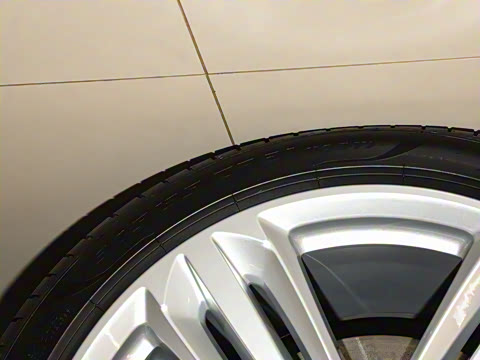 2024�� 4.0T GT V8