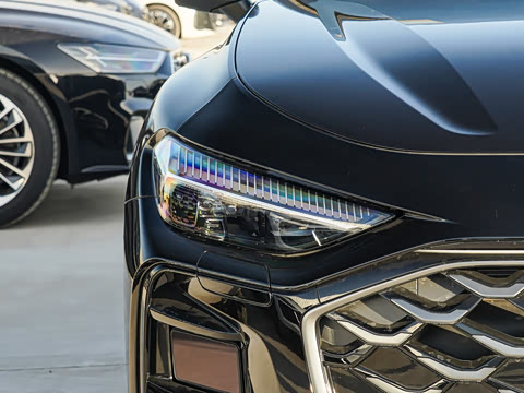 2026�� TFSI quattro 200kW �콢������