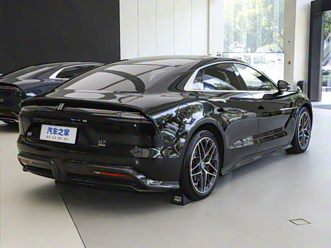 2025�� EV �����콢��