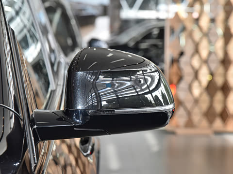 2025�� xDrive 40Li M�˶���ҹ��װ