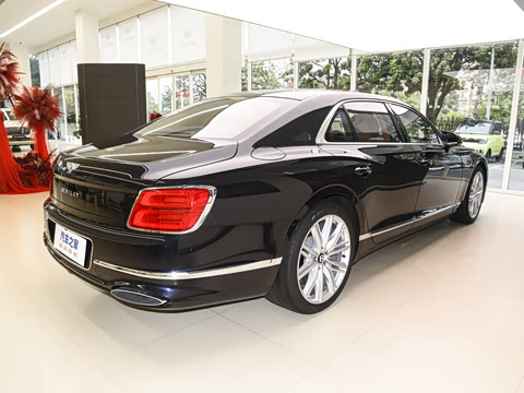 2026�� 4.0T V8 ��׼��