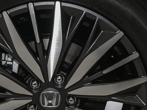 2026�� 240TURBO ����������