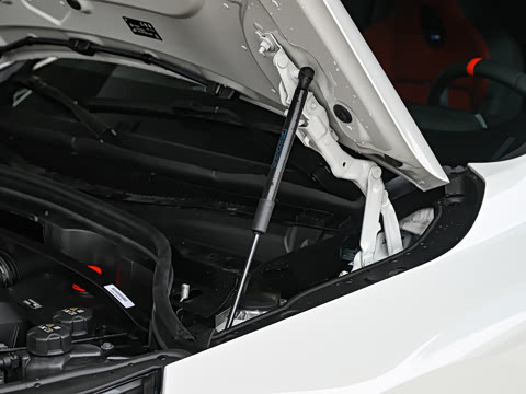 2026�� M35i